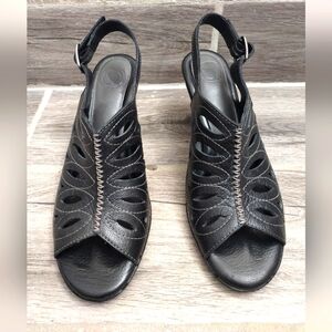 Black Nurture Women's Sandal w/ Buckle Strap Leather Upper Penelope 9.5